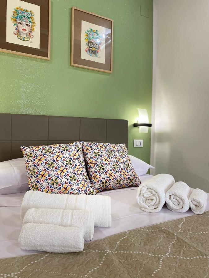 Tanto Di Cappello Home Palermo Exterior foto