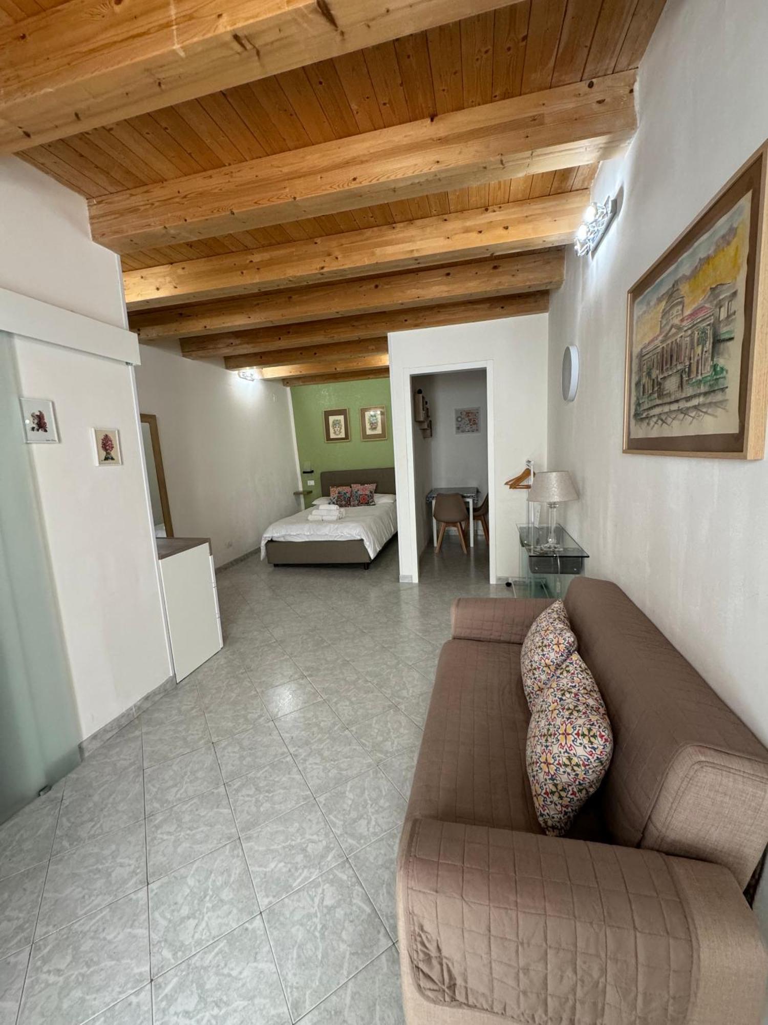 Tanto Di Cappello Home Palermo Exterior foto